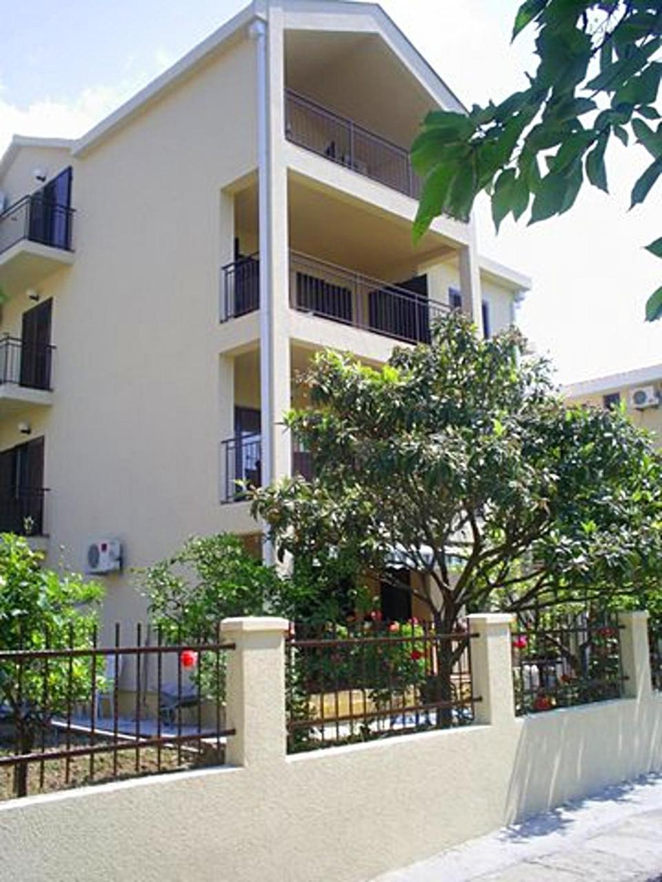 Apartments And Rooms Marija Budva Exterior foto